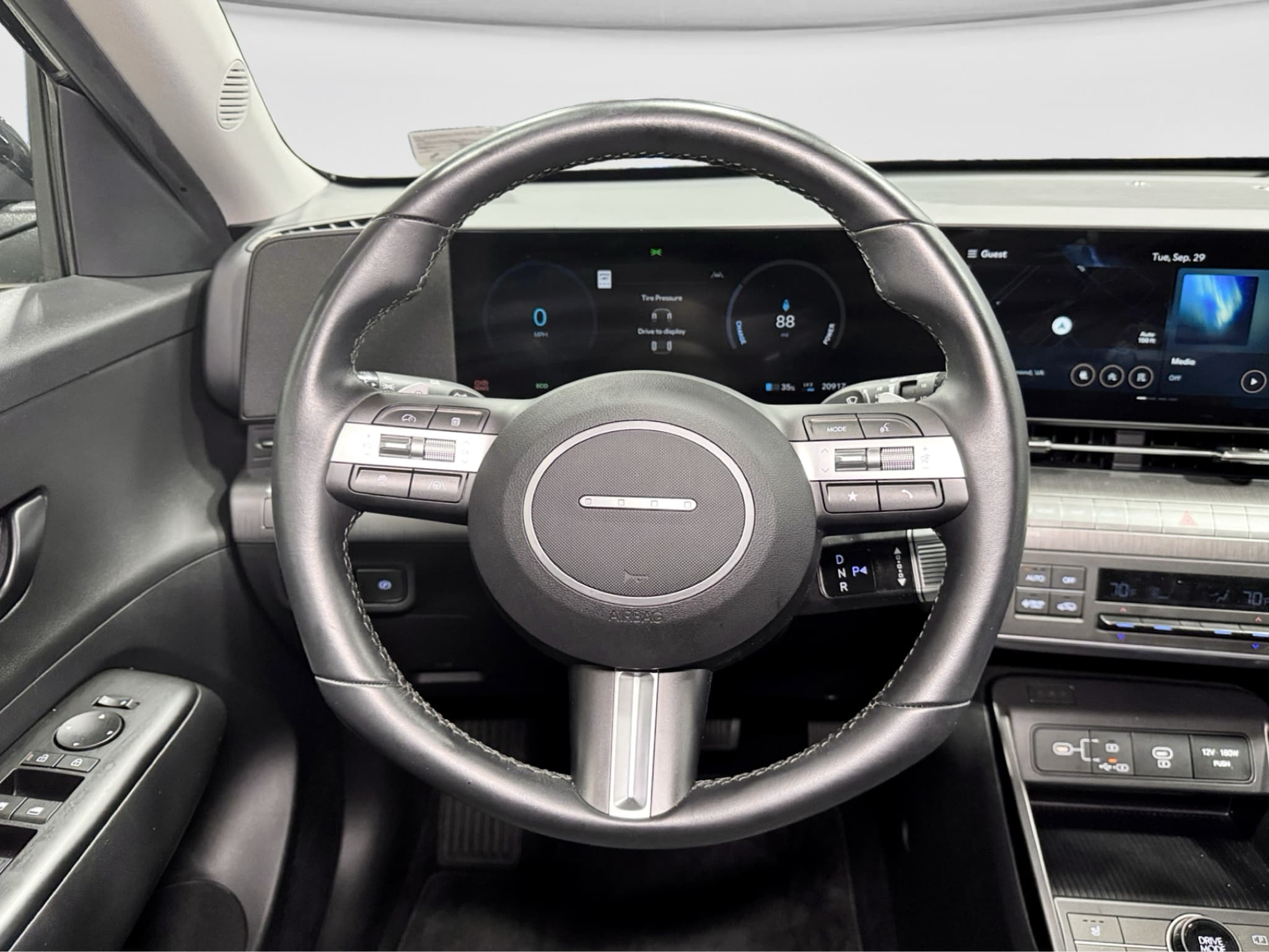 2024 Hyundai Kona view 9