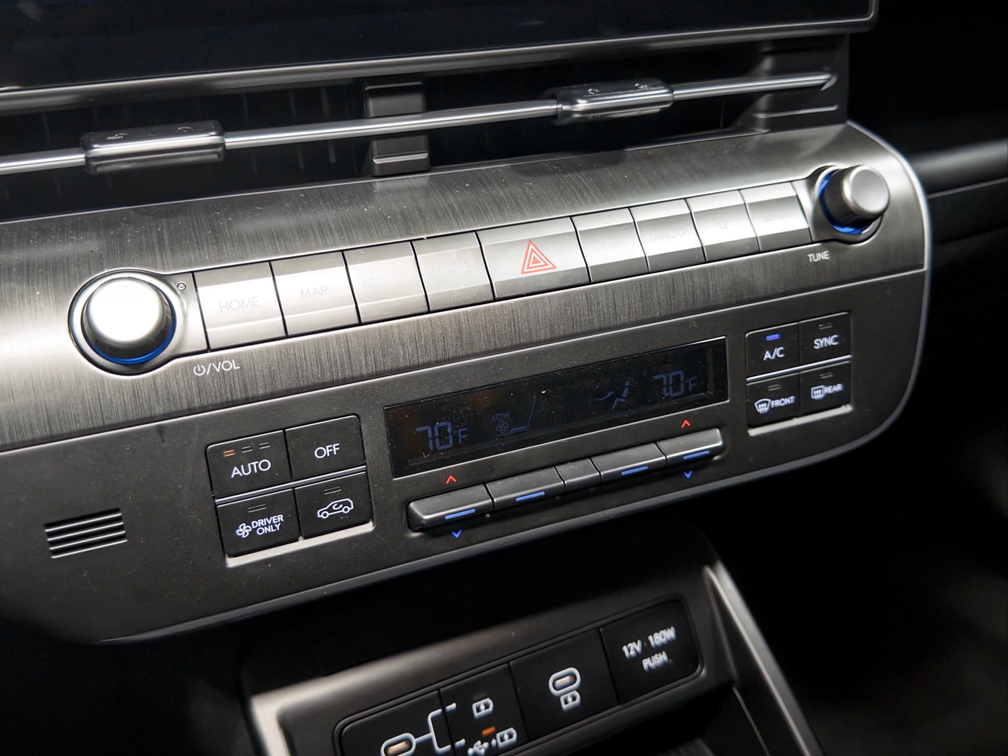 2024 Hyundai Kona view 16