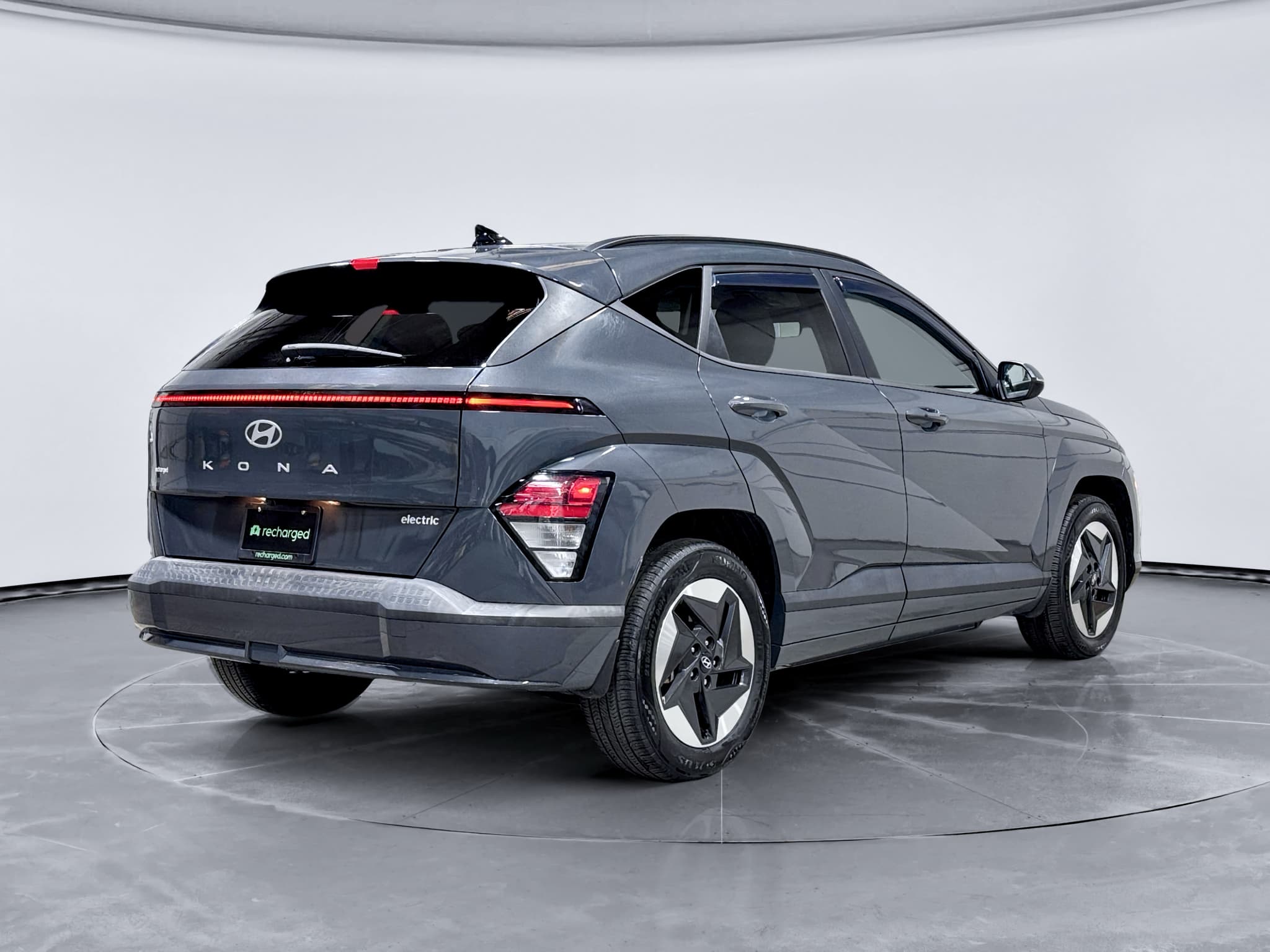 2024 Hyundai Kona view 3