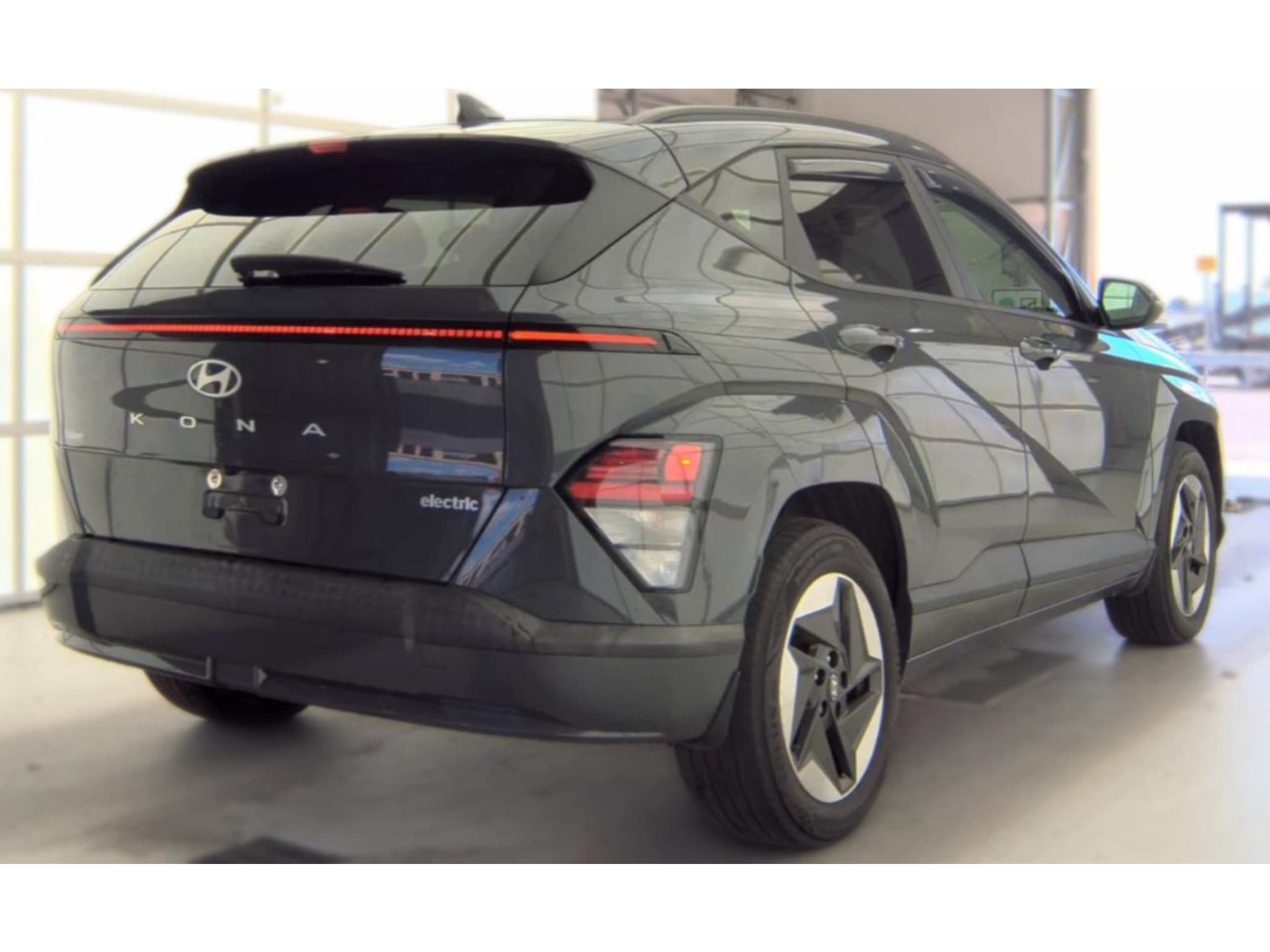 2024 Hyundai Kona view 3