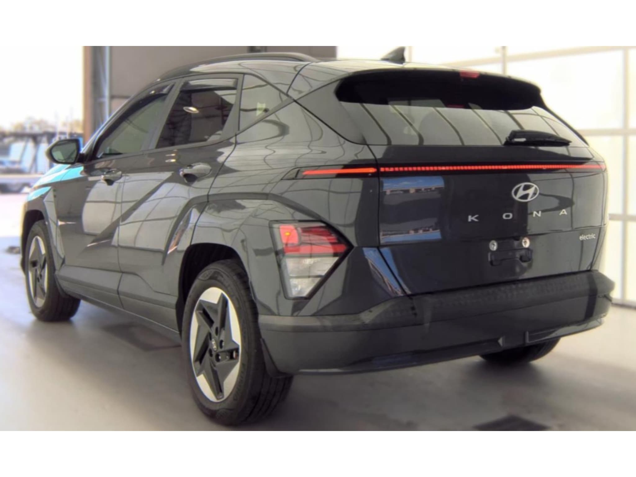 2024 Hyundai Kona view 4