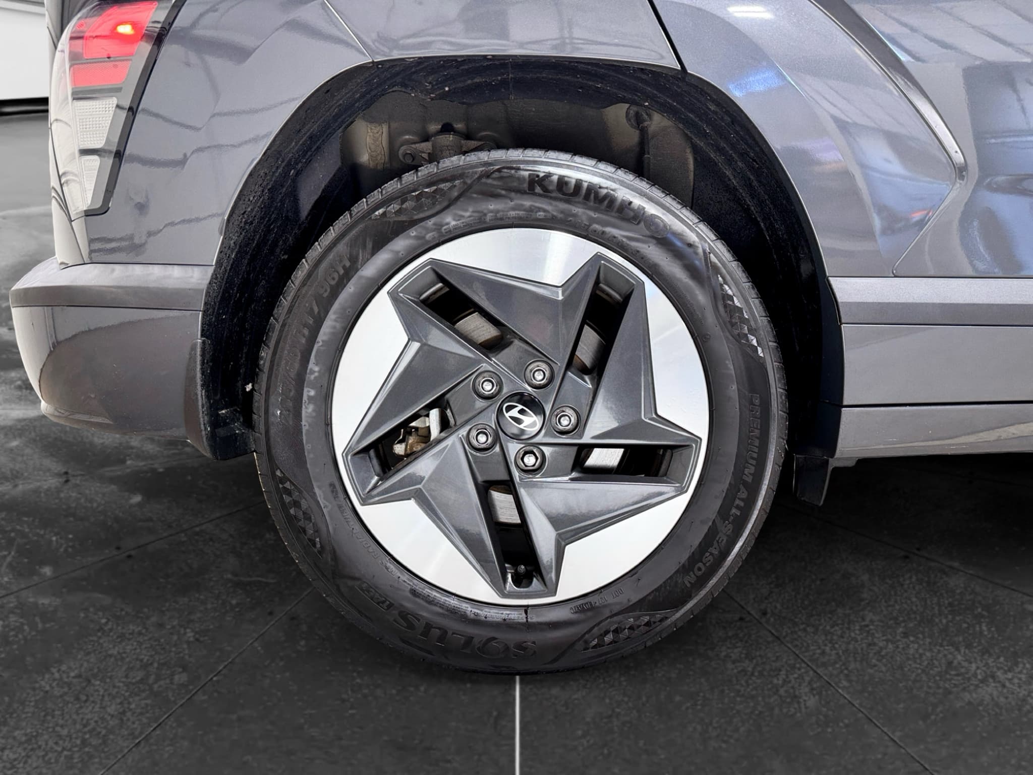 2024 Hyundai Kona view 36