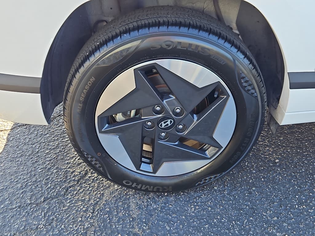 2024 Hyundai Kona view 33