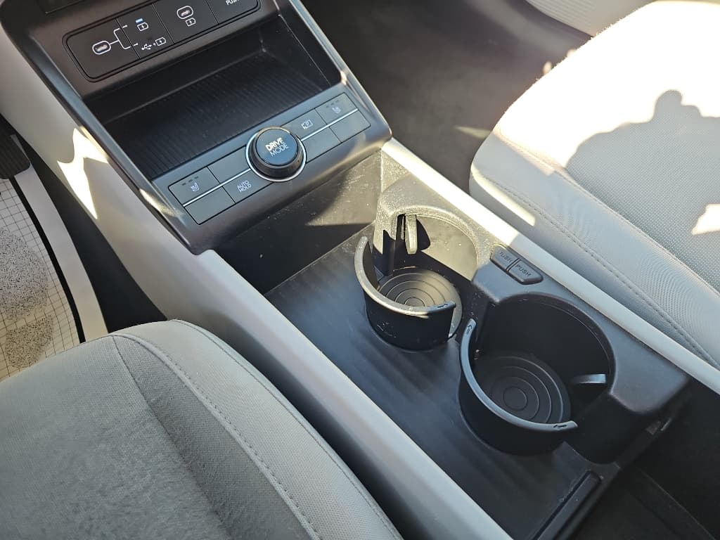 2024 Hyundai Kona view 18