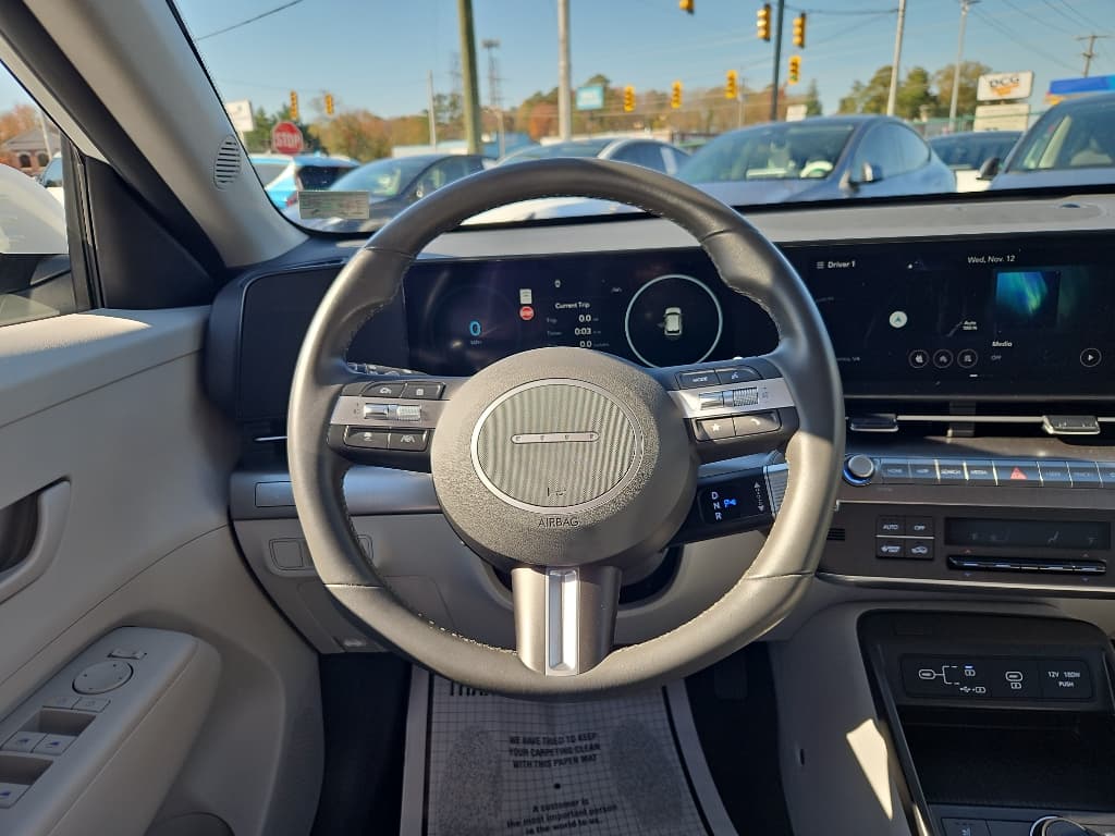 2024 Hyundai Kona view 8