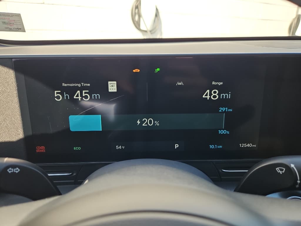 2024 Hyundai Kona view 9