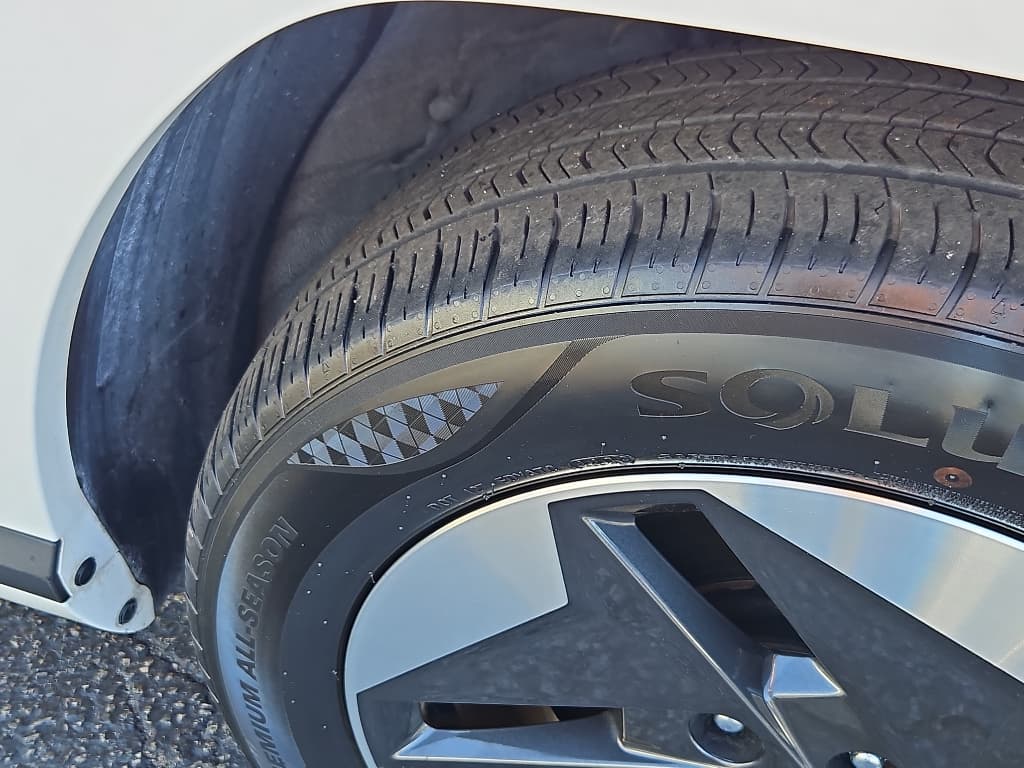 2024 Hyundai Kona view 36