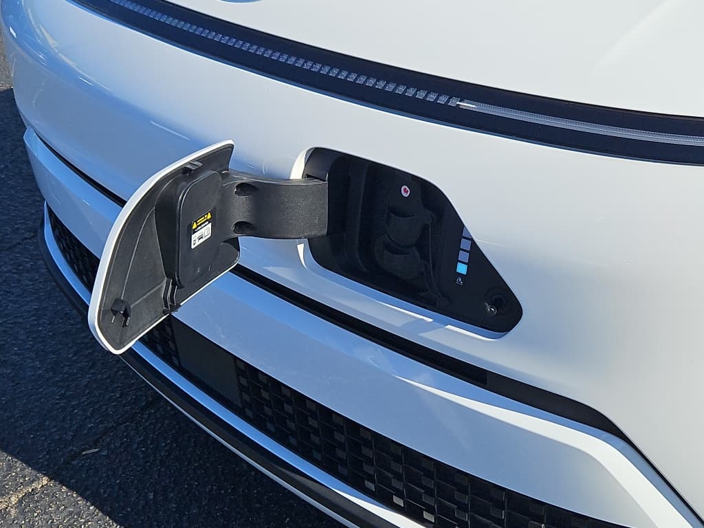 2024 Hyundai Kona view 5