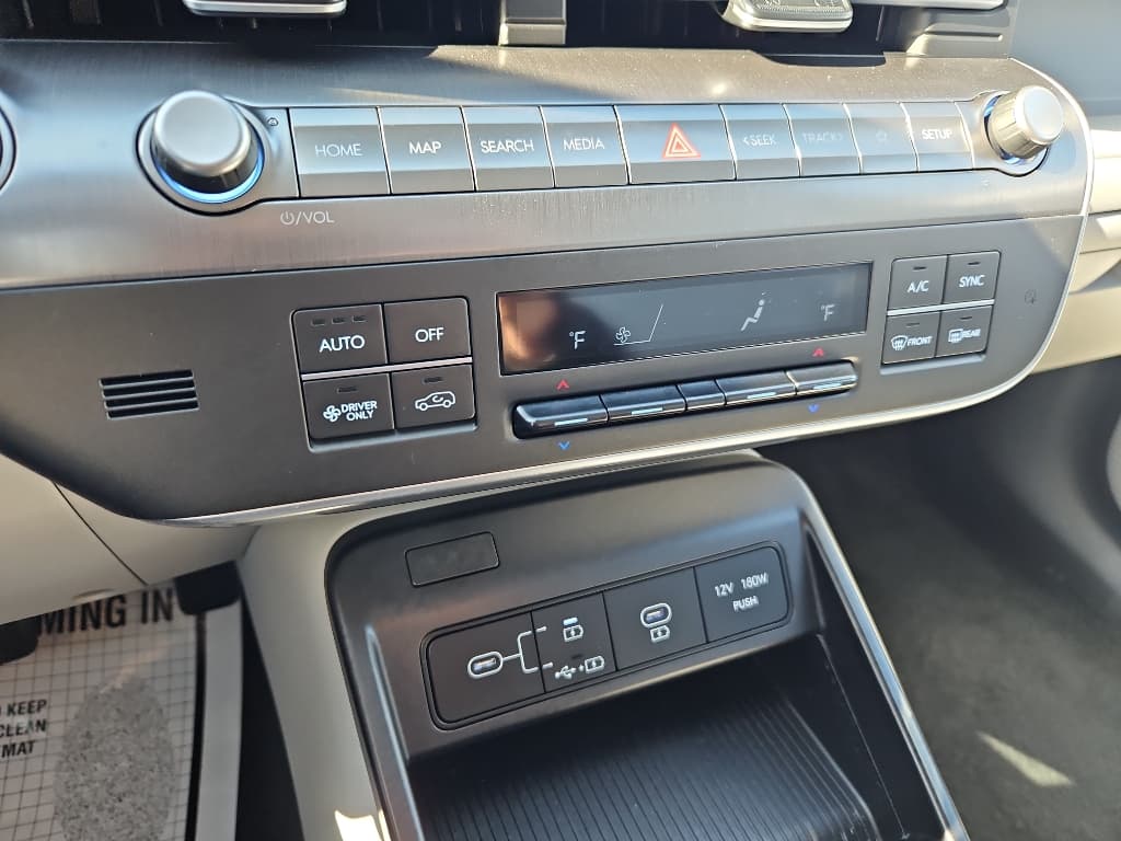 2024 Hyundai Kona view 15