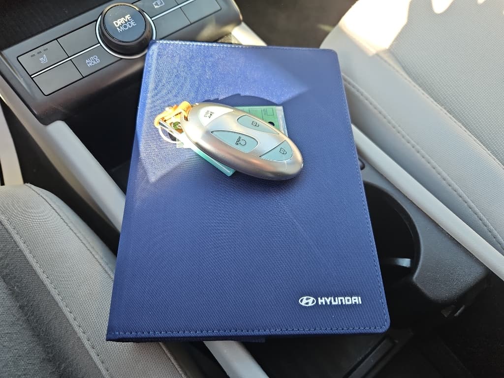 2024 Hyundai Kona view 21