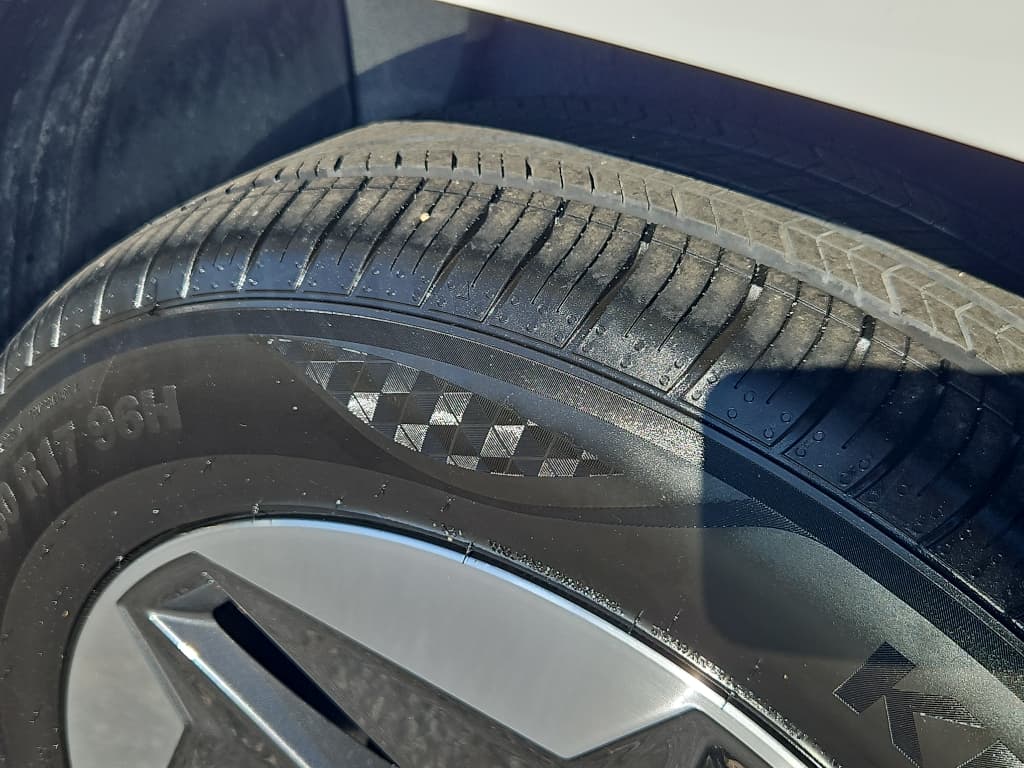 2024 Hyundai Kona view 32