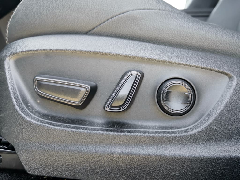 2023 Subaru Solterra view 7