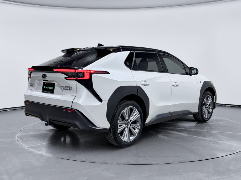 2023 Subaru Solterra view 3