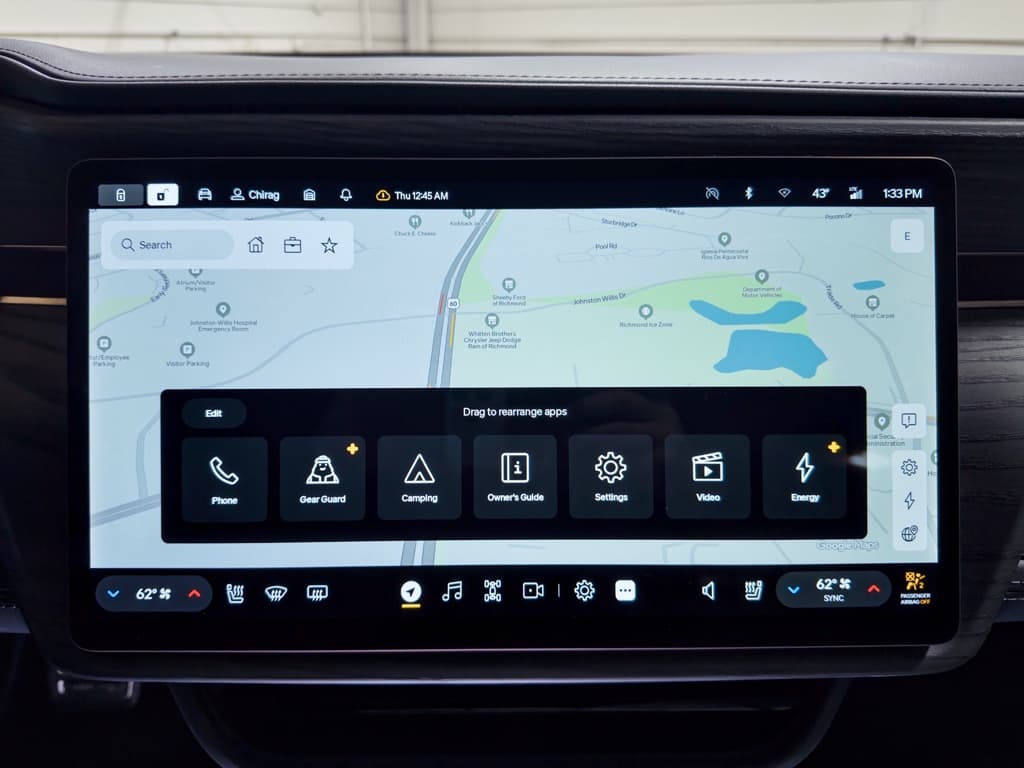 2023 Rivian R1S view 13