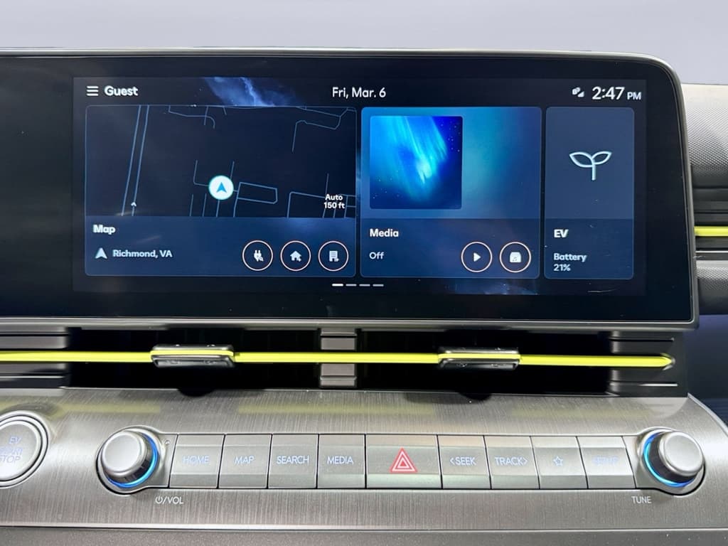 2024 Hyundai Kona view 11