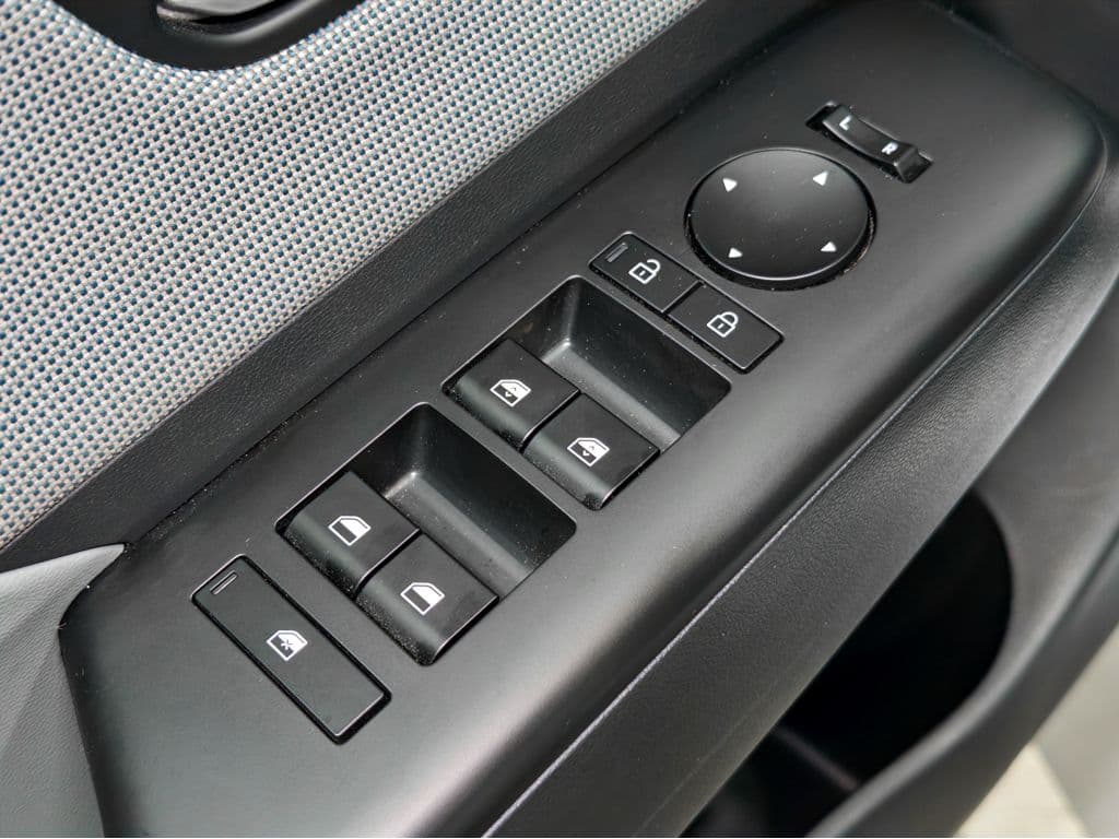 2024 Hyundai Kona view 8