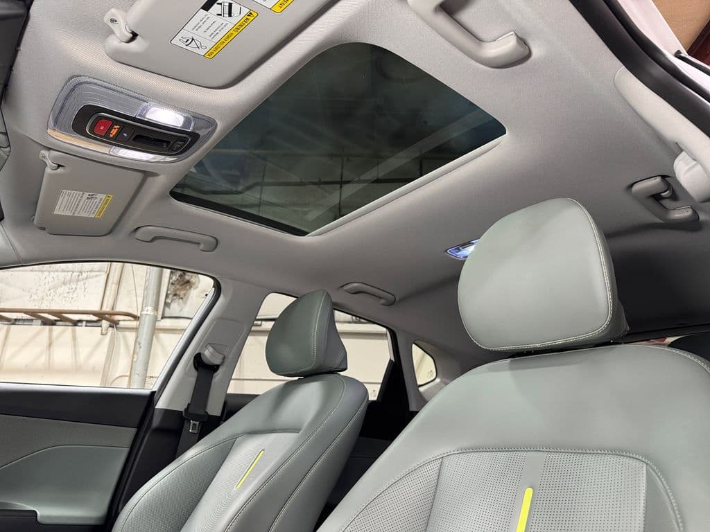 2024 Hyundai Kona view 8