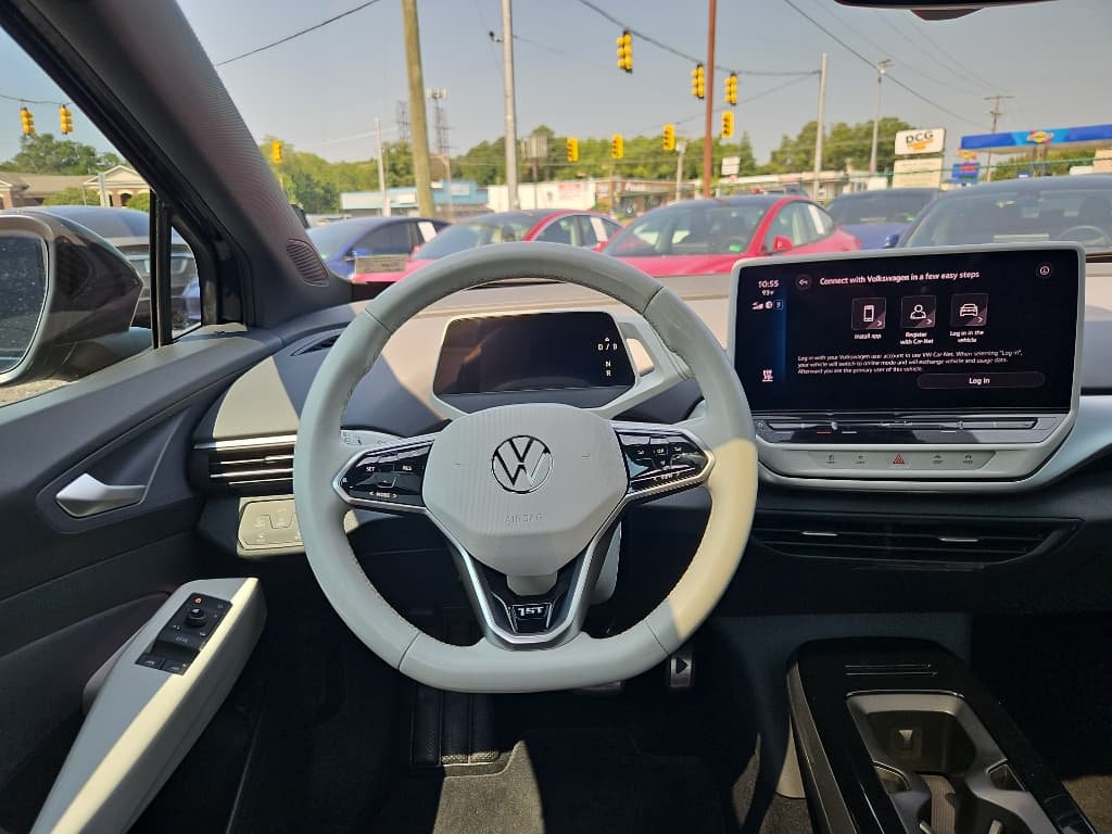 2021 Volkswagen ID.4 view 7