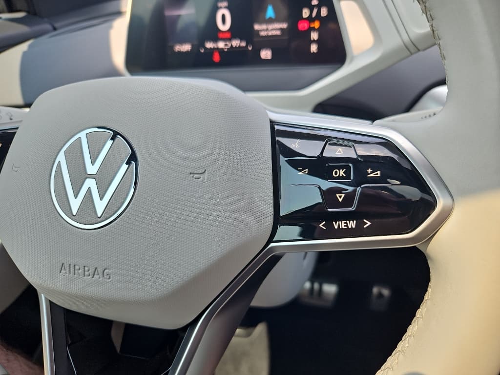 2021 Volkswagen ID.4 view 9