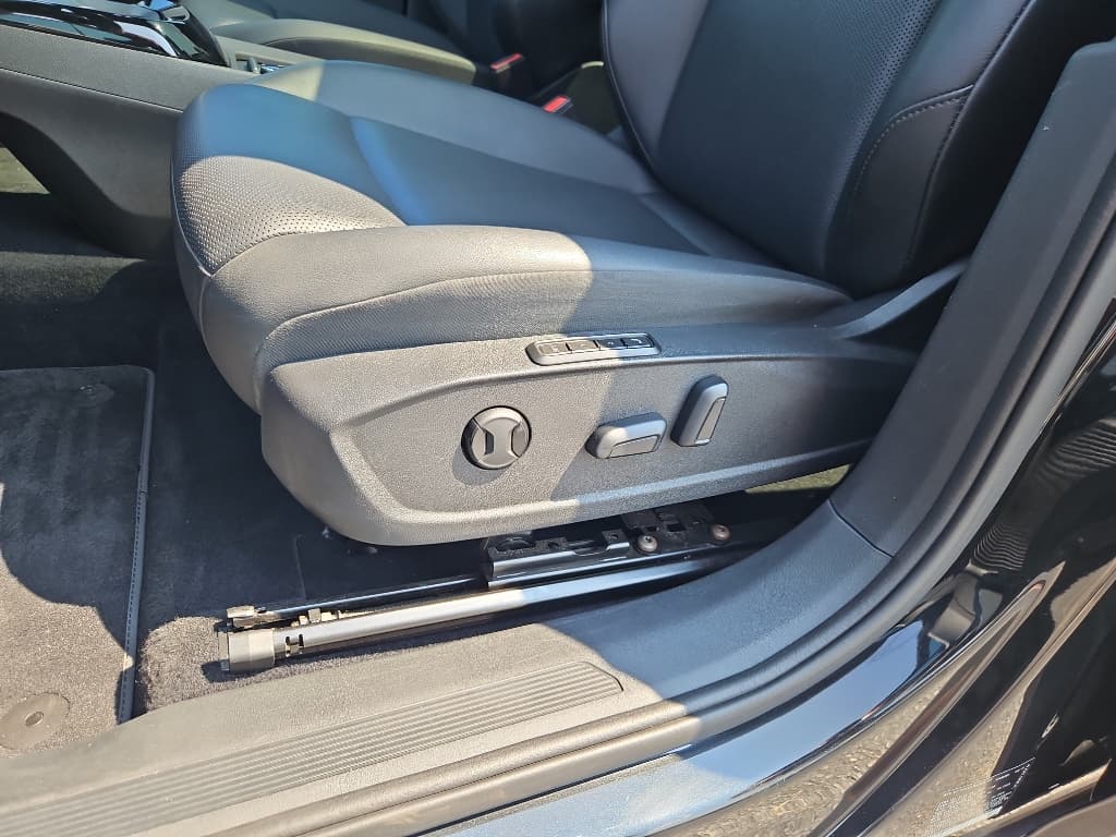 2021 Volkswagen ID.4 view 6