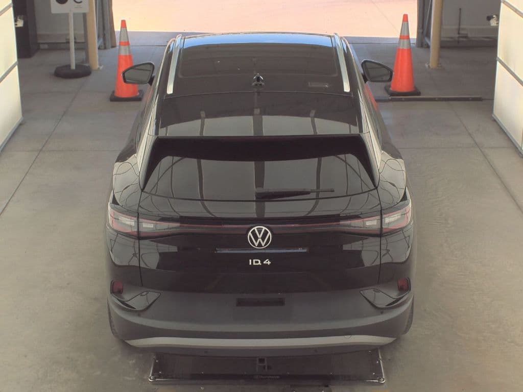 2021 Volkswagen ID.4 view 5