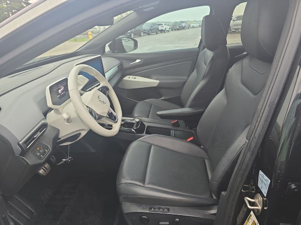 2021 Volkswagen ID.4 view 7
