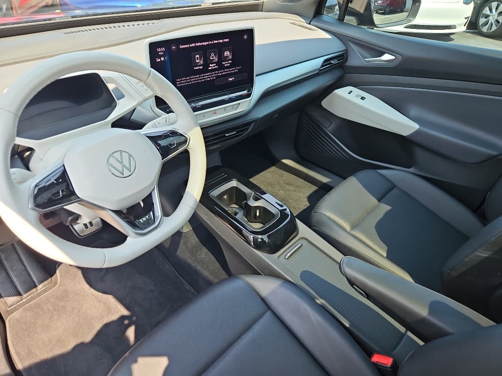 2021 Volkswagen ID.4 view 17