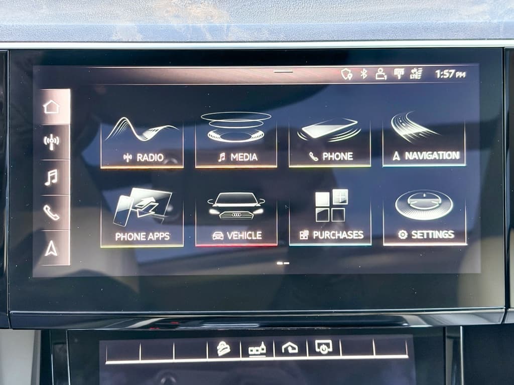 2019 Audi e-tron view 11