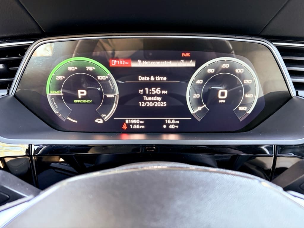 2019 Audi e-tron view 10