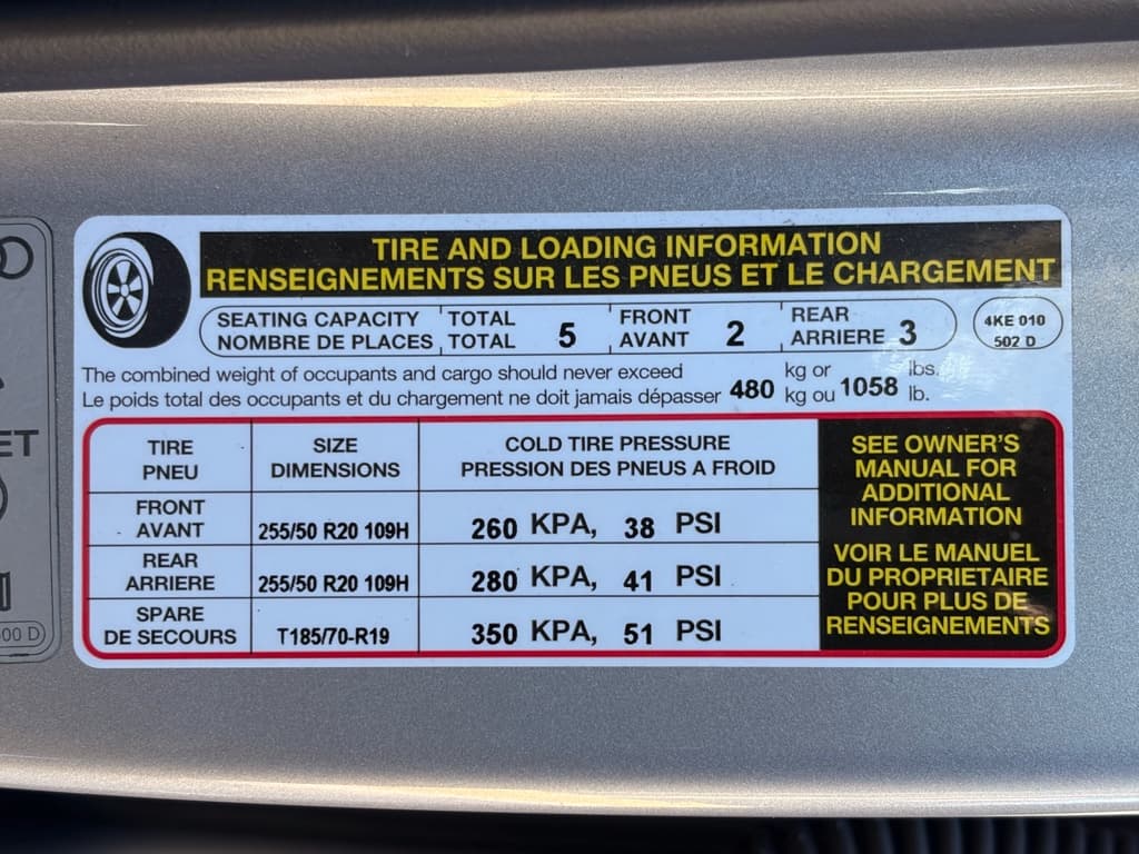 2019 Audi e-tron view 32