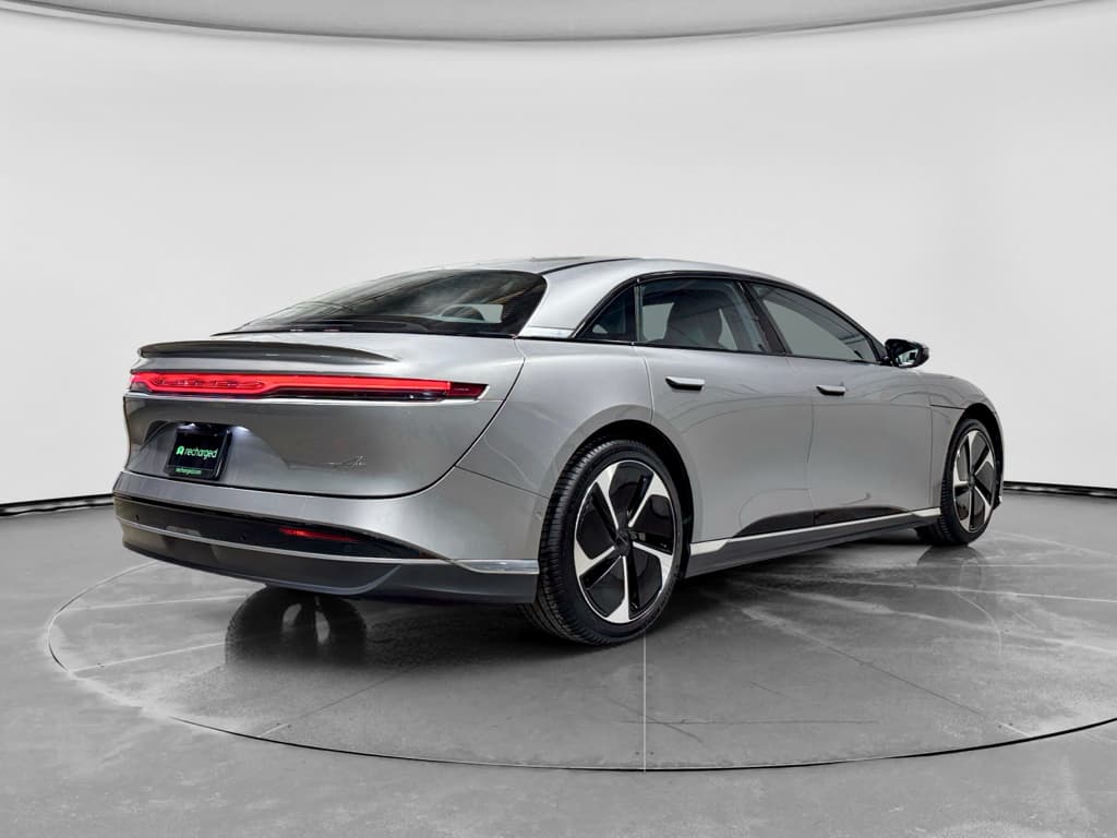 2023 Lucid Air view 3