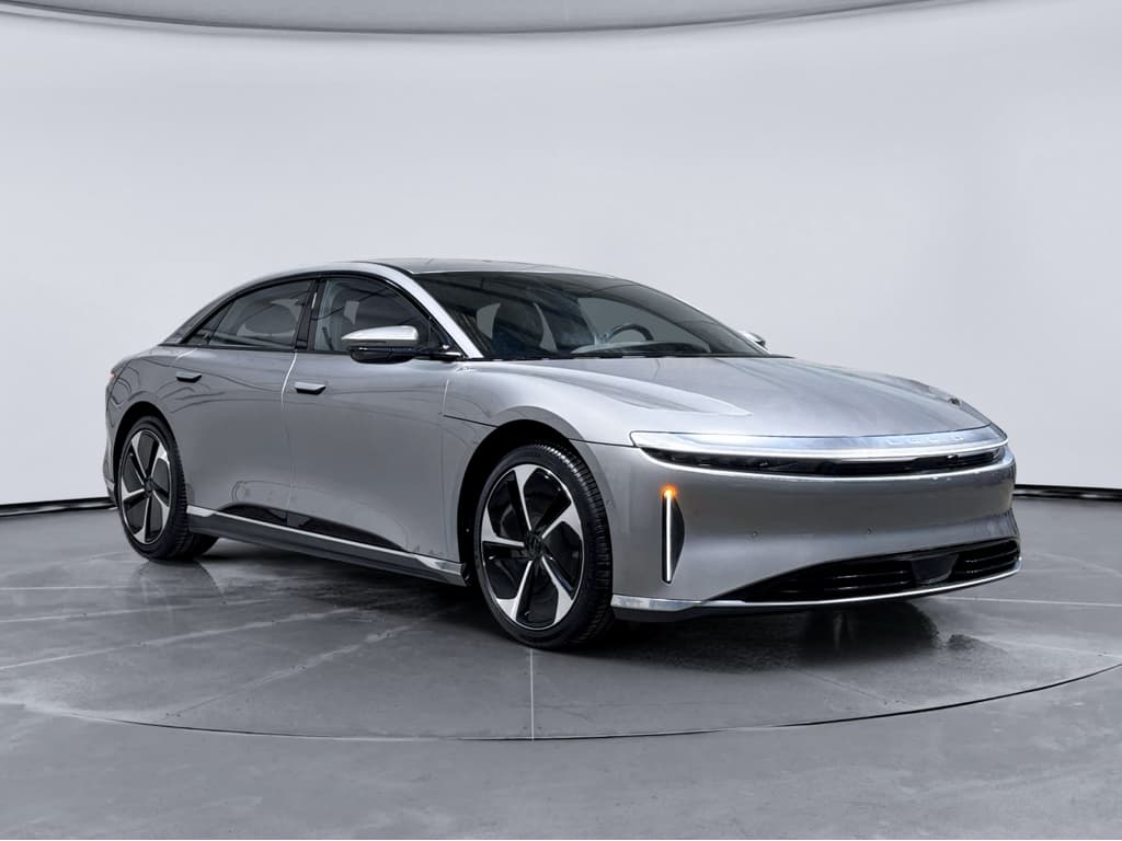 2023 Lucid Air view 4