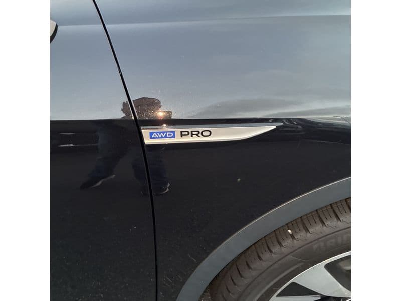 2023 Volkswagen ID.4 view 5