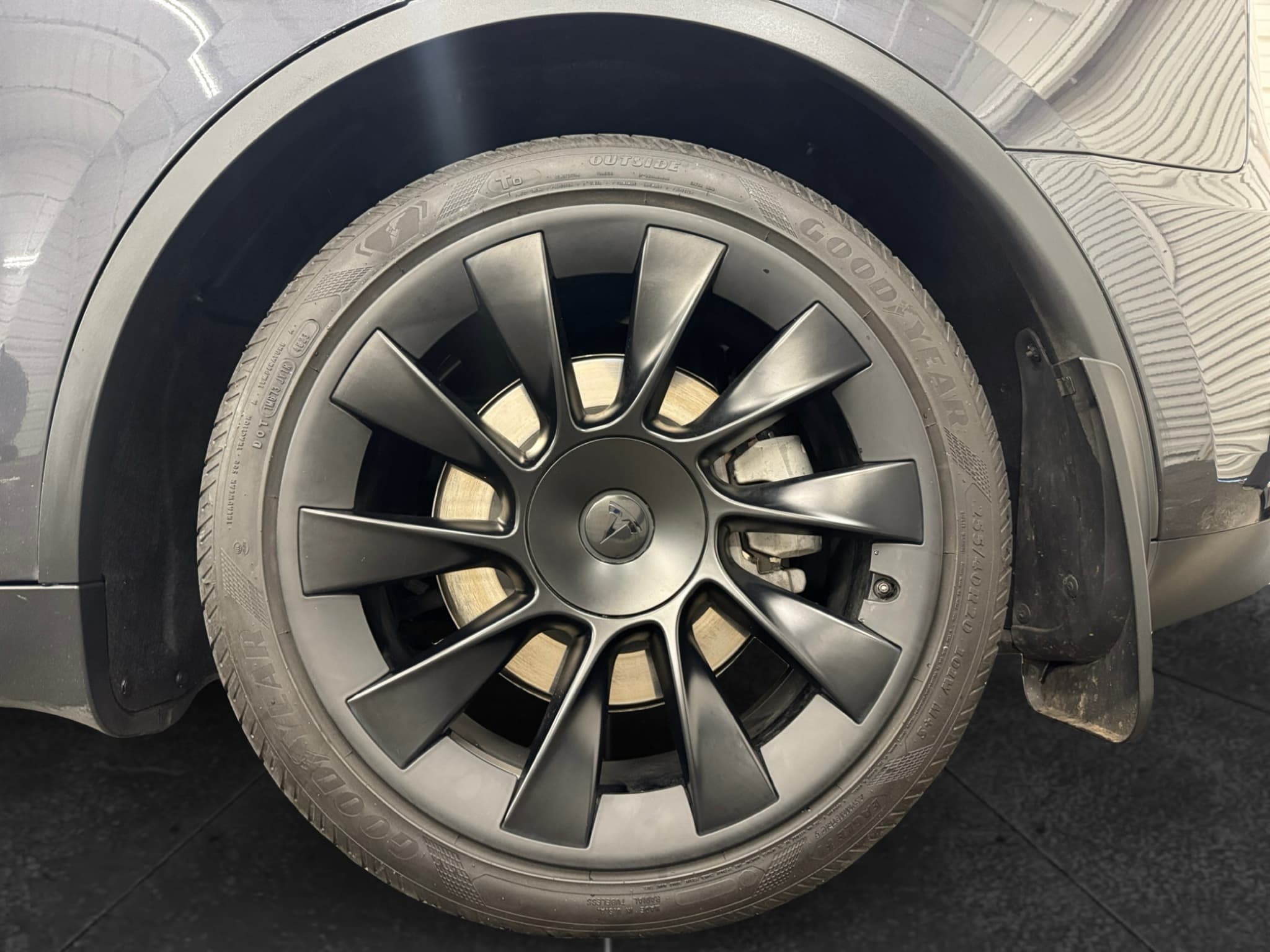 2024 Tesla Model Y view 15
