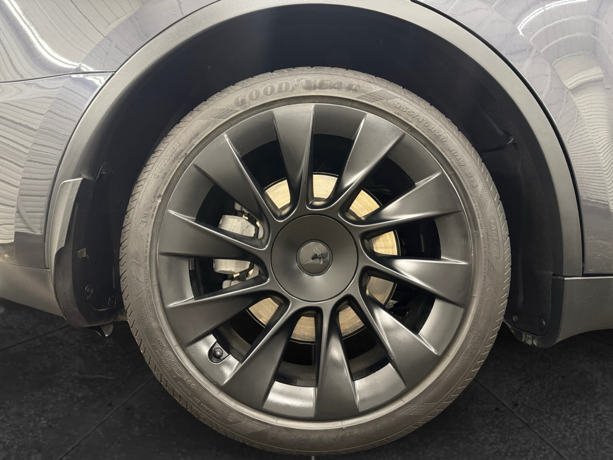 2024 Tesla Model Y view 17