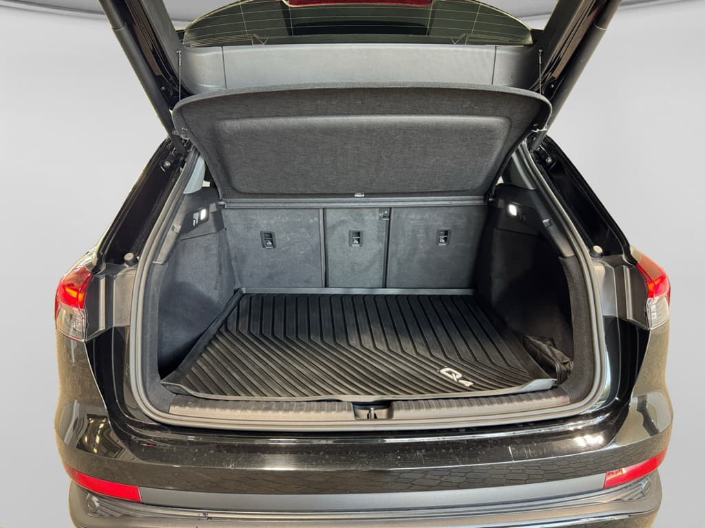 2023 Audi Q4 e-tron view 25