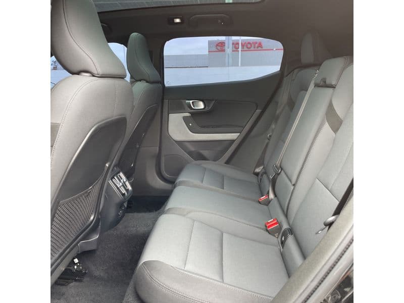2021 Polestar Polestar 2 view 4