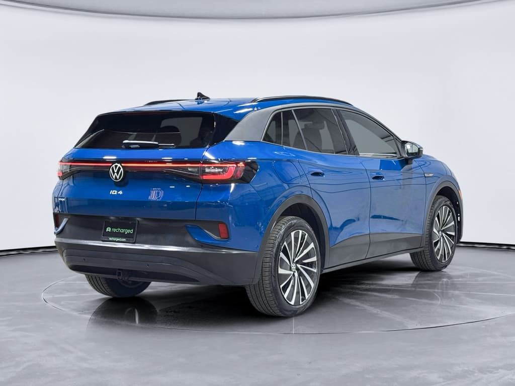 2025 Volkswagen ID.4 view 3