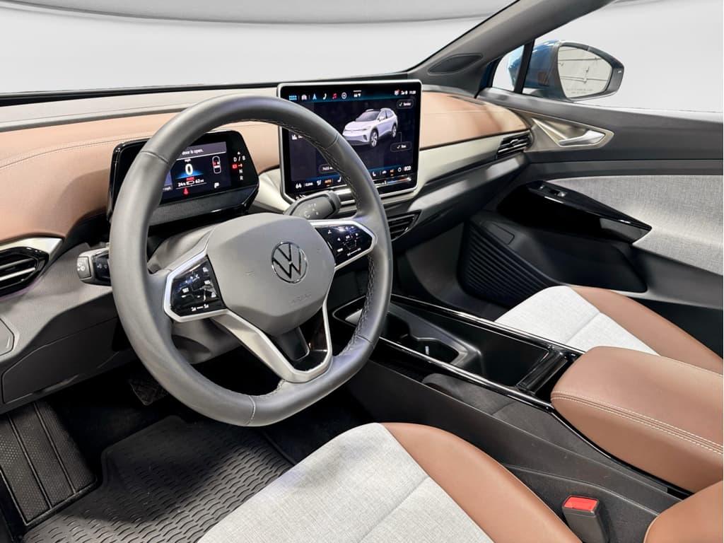 2025 Volkswagen ID.4 view 18