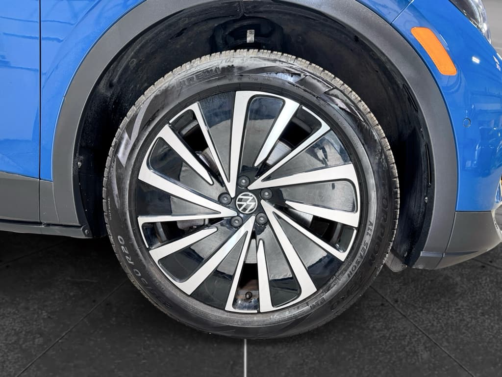 2025 Volkswagen ID.4 view 33