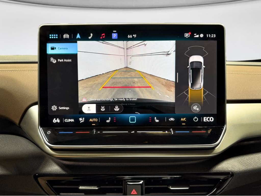 2025 Volkswagen ID.4 view 15