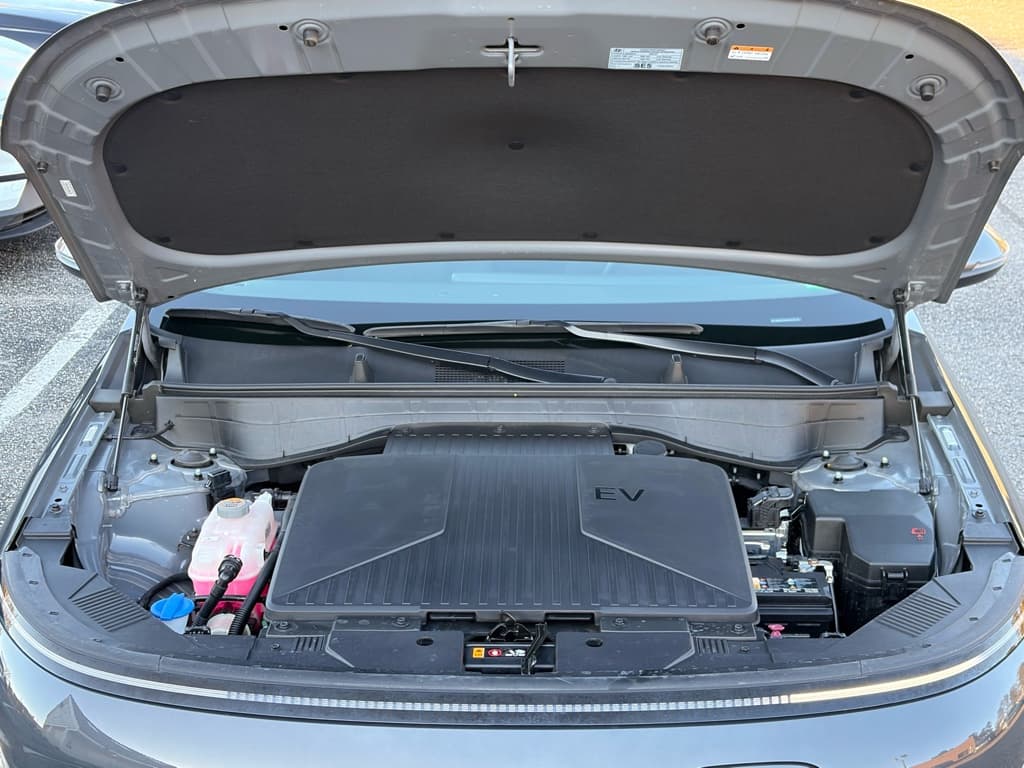 2024 Hyundai Kona view 24