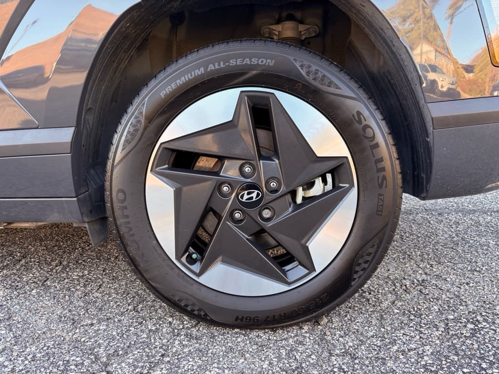 2024 Hyundai Kona view 34