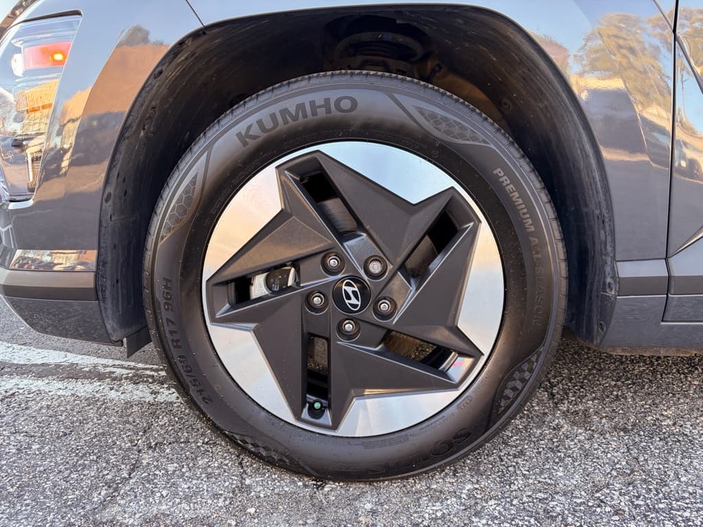 2024 Hyundai Kona view 36