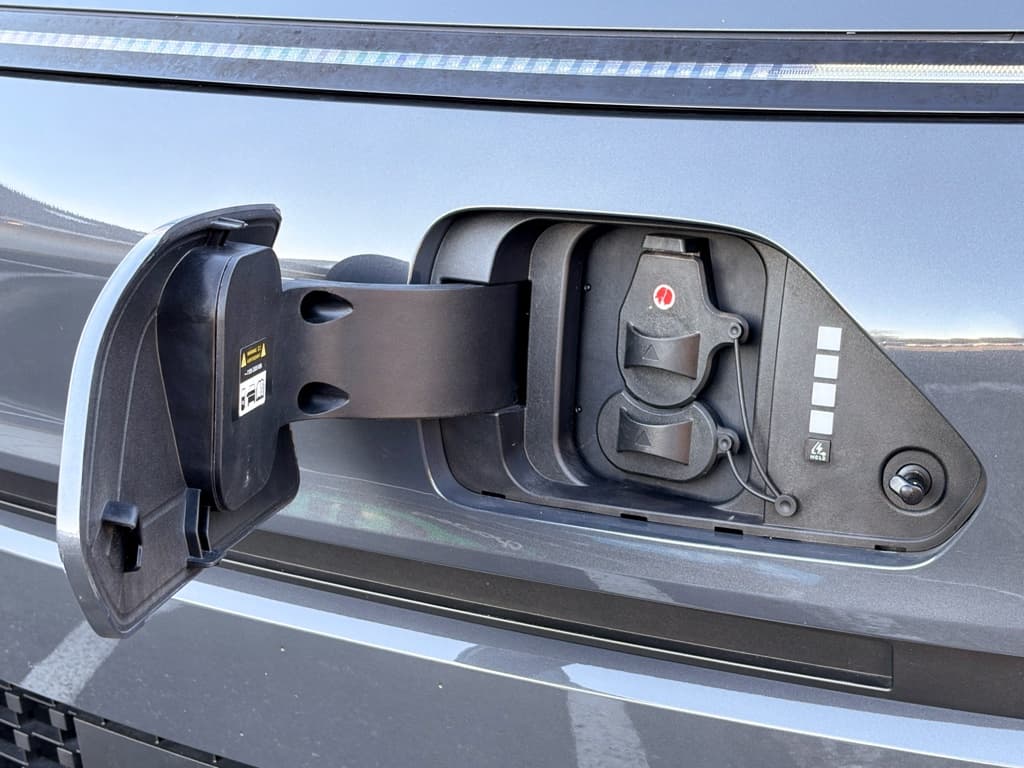 2024 Hyundai Kona view 5