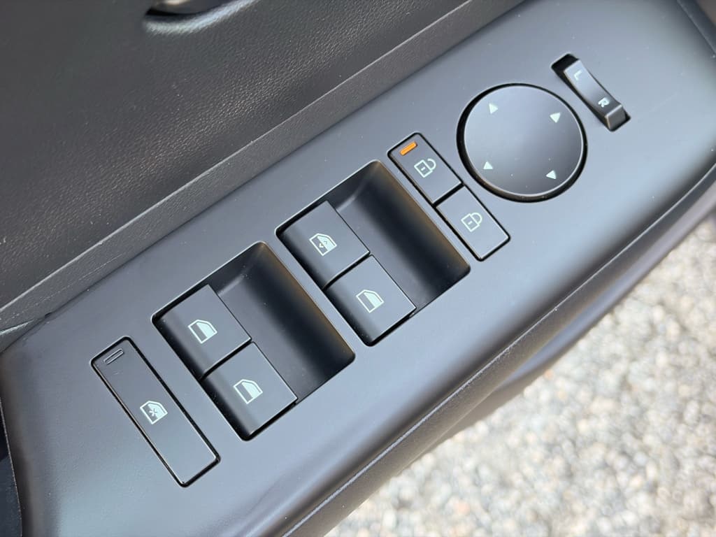 2024 Hyundai Kona view 7