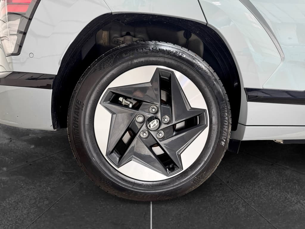 2024 Hyundai Kona view 38