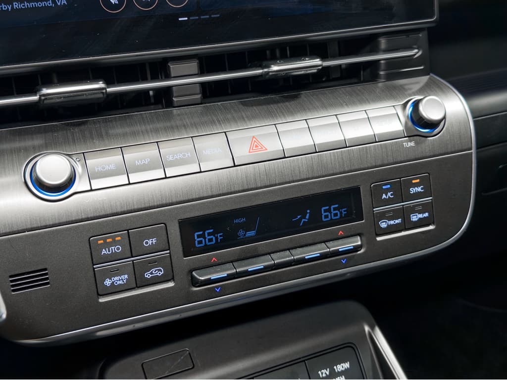 2024 Hyundai Kona view 16
