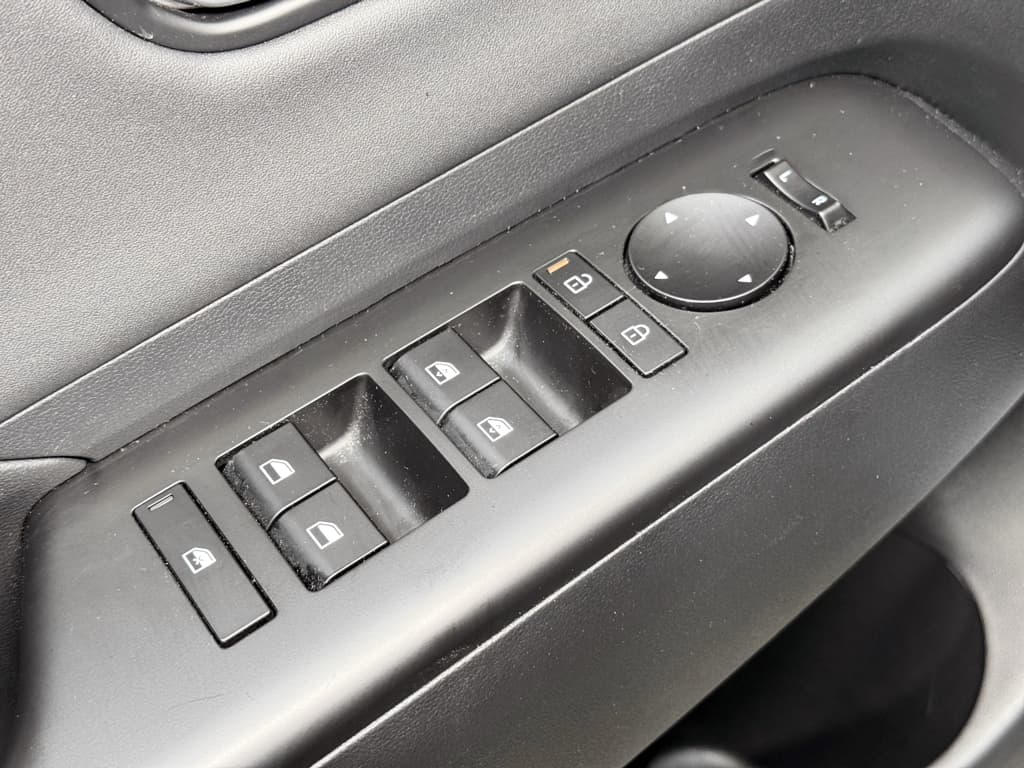 2024 Hyundai Kona view 8