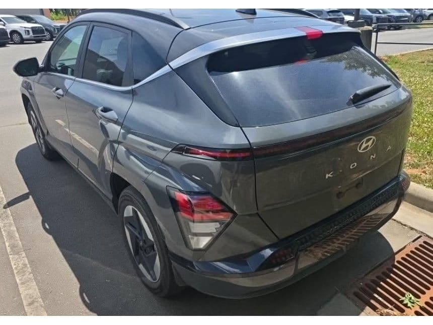 2024 Hyundai Kona view 4